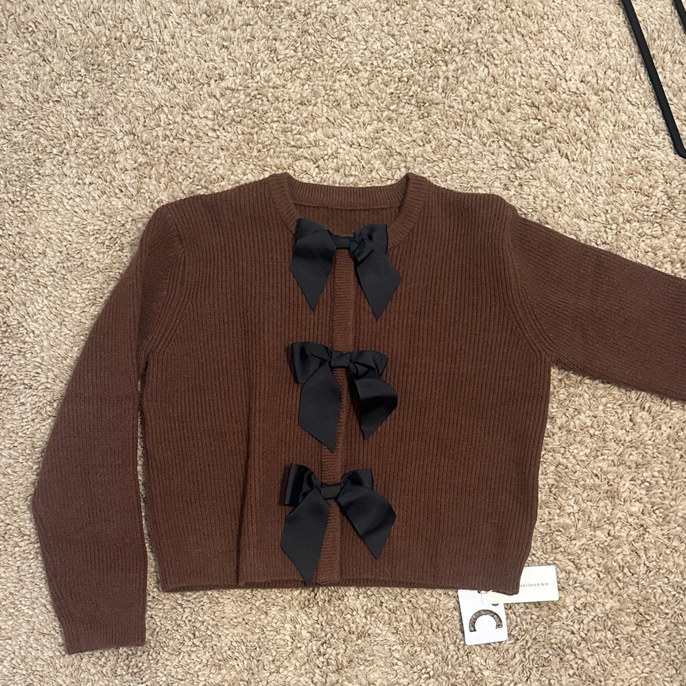 Commence sweater